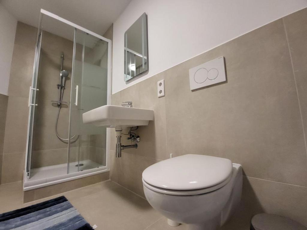 Monteurzimmer Mit Zwei Einzelnen Betten In Einer 3Zi Wohnung Mit Kuche Und Bad Osnabrück Exterior foto